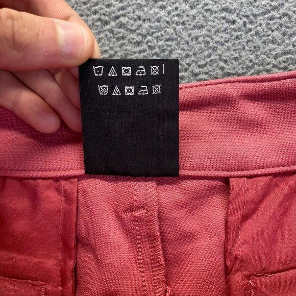 True Classic Men's Pink Shorts, 36" x 7" Inseam - Picture 9 of 13